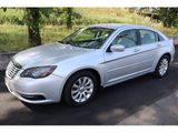 Used 2011 Chrysler 200 Touring image 2