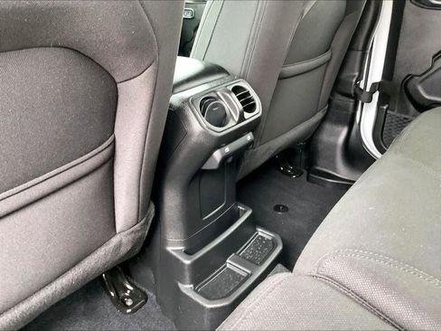 Used 2023 Jeep Wrangler Unlimited w/ Cold Weather Group AWD/4WD image 27