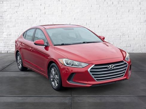 Used 2017 Hyundai Elantra SE FWD image 1