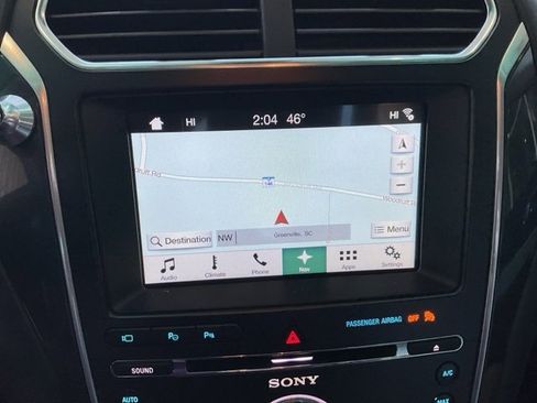 Used 2017 Ford Explorer Platinum image 16