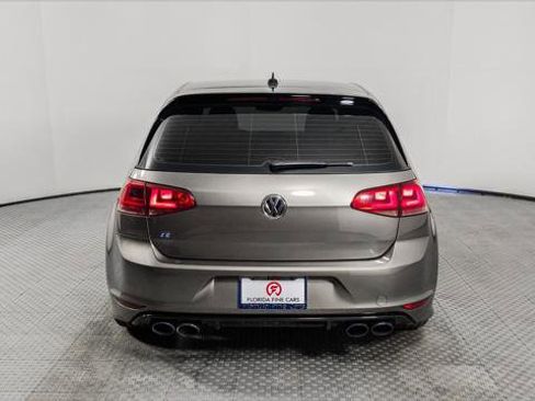 Used 2017 Volkswagen Golf R 4-Door image 7