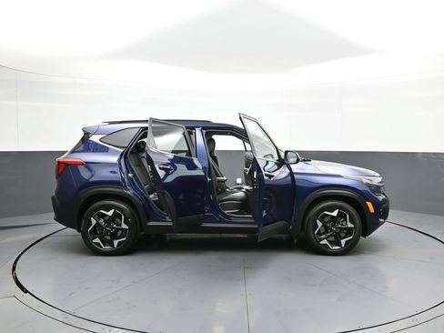 Certified 2024 Kia Seltos EX AWD/4WD image 42