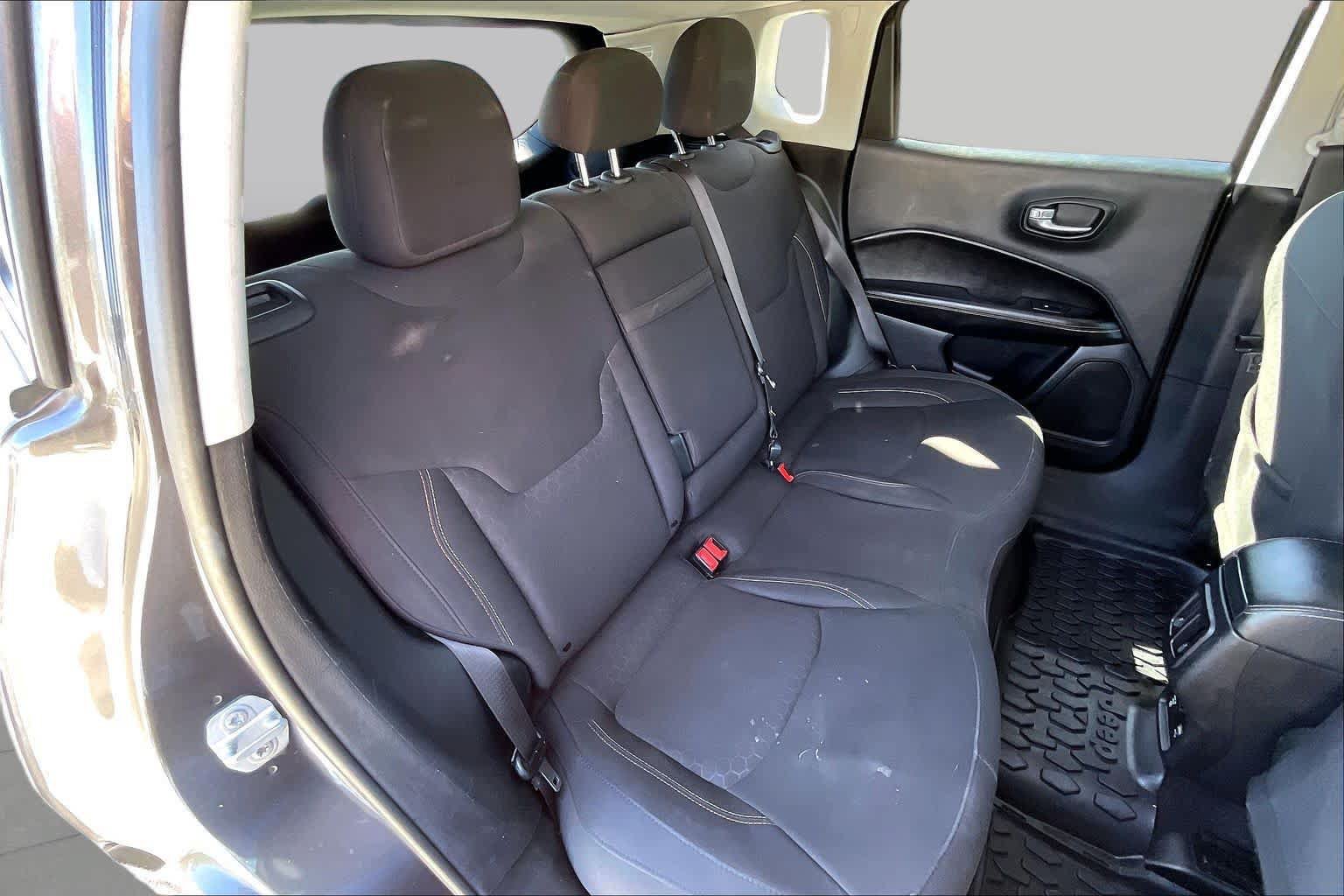 Used 2019 Jeep Compass Sport FWD image 34