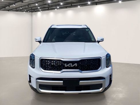Used 2024 Kia Telluride EX AWD/4WD image 3