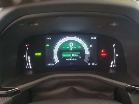 Used 2025 Toyota Camry SE w/ Multimedia Upgrade Package FWD image 15