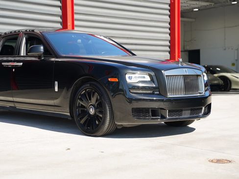 Used 2018 Rolls-Royce Ghost RWD image 10