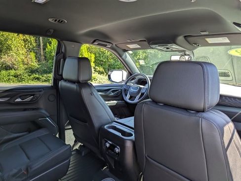 Used 2022 GMC Yukon Denali image 37