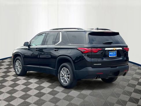 Used 2022 Chevrolet Traverse LT FWD image 4