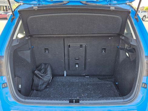 Used 2024 Volkswagen Taos SE image 22