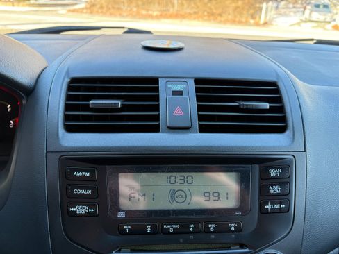 Used 2004 Honda Accord LX image 26