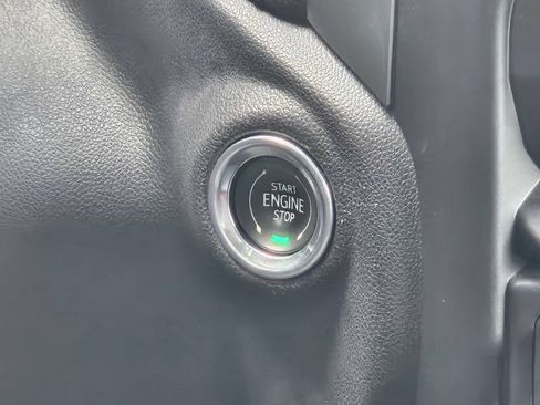 Used 2021 Chevrolet Silverado 1500 LT w/ Safety Package II AWD/4WD image 14