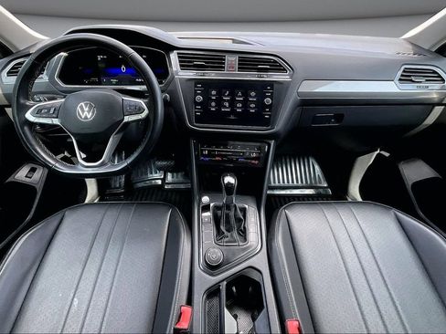 Used 2022 Volkswagen Tiguan SE AWD/4WD image 7
