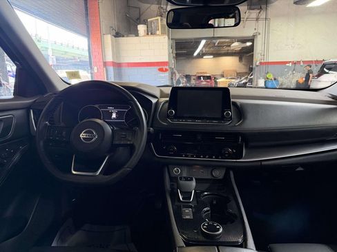 Used 2021 Nissan Rogue SV w/ Premium Package AWD/4WD image 24