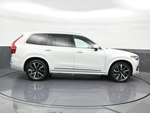 Used 2023 Volvo XC90 B5 Plus AWD/4WD image 7