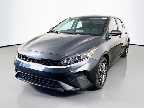 Used 2024 Kia Forte LXS image 4