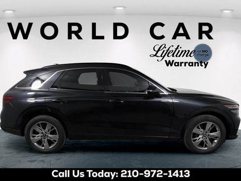 Used 2025 Genesis GV70 3.5T Sport AWD/4WD image 2