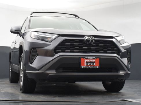 Used 2025 Toyota RAV4 XLE AWD/4WD image 28