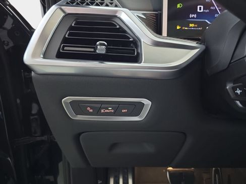 New 2027 BMW X7 M60i AWD/4WD image 23