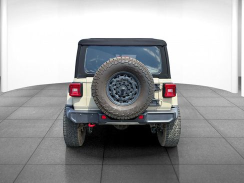 Used 2022 Jeep Wrangler Unlimited Rubicon w/ Xtreme Recon 35" Tire Package AWD/4WD image 6