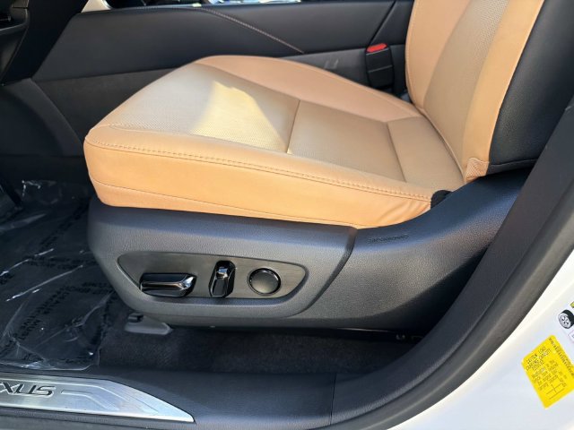 Certified 2026 Lexus RX 350 Premium w/ Convenience Package AWD/4WD image 19