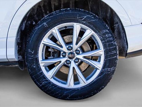 Used 2025 Audi Q3 2.0T Premium image 9