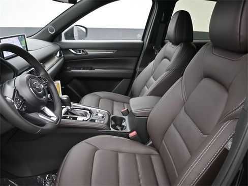 New 2025 MAZDA CX-5 Signature image 17