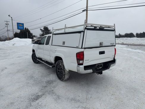 Used 2022 Toyota Tacoma SR5 image 5