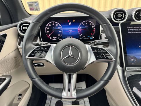 Certified 2025 Mercedes-Benz GLC 300 GLC 300 image 8