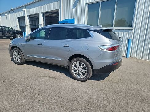 Used 2024 Buick Enclave Essence w/ Experience Buick Package FWD image 3