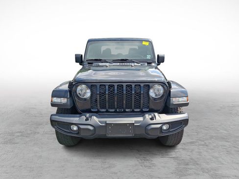 Used 2023 Jeep Gladiator Sport AWD/4WD image 2