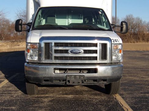 Used 2013 Ford E-350 and Econoline 350 Super Duty w/ Payload Pkg image 3
