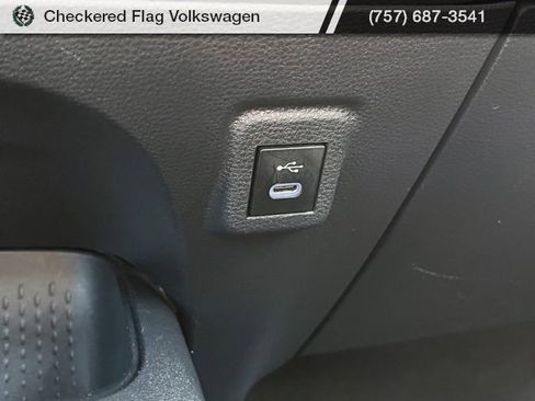 Used 2024 Toyota Corolla LE image 37