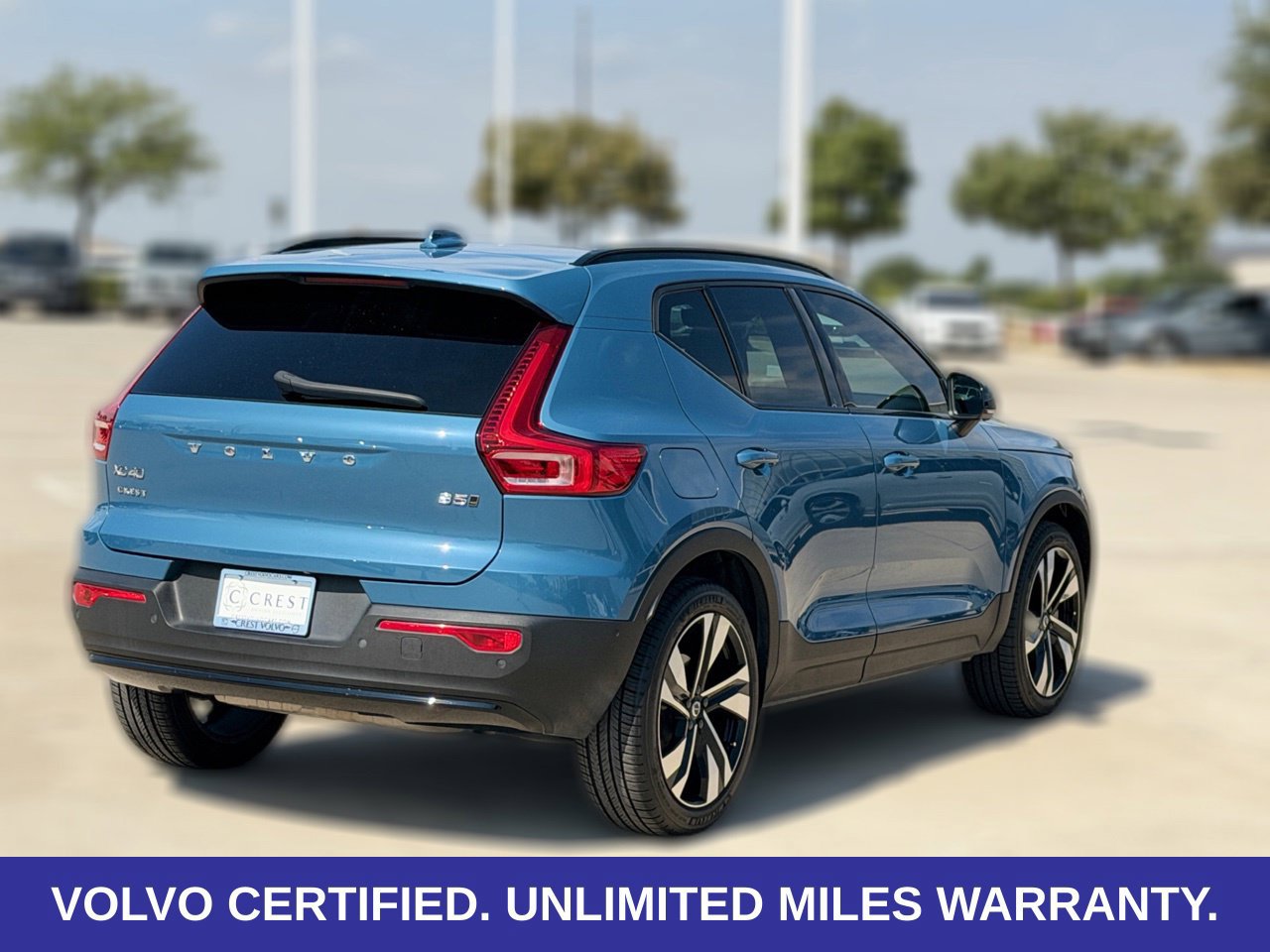 Certified 2025 Volvo XC40 B5 Ultra w/ Protection Package Premier AWD/4WD image 9