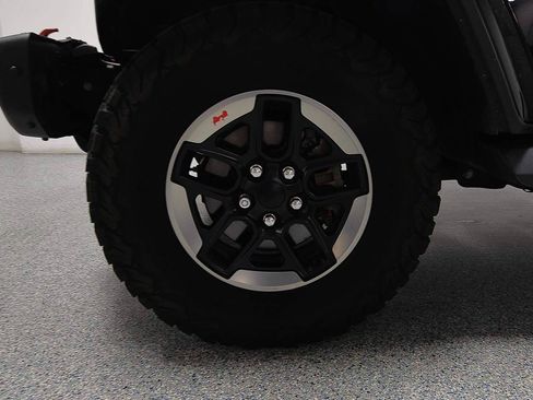 Used 2019 Jeep Wrangler Unlimited Rubicon AWD/4WD image 5