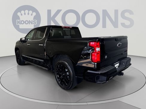 Used 2024 Chevrolet Silverado 1500 High Country AWD/4WD image 4