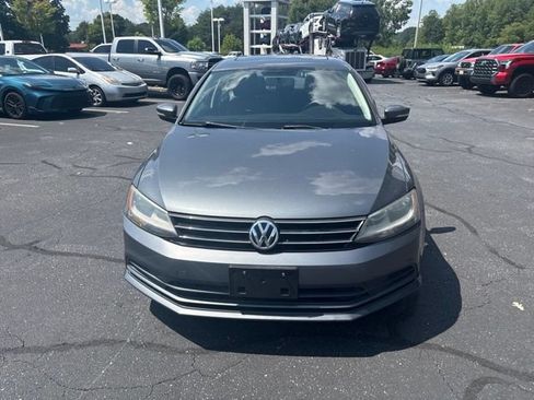Used 2015 Volkswagen Jetta SE FWD image 5