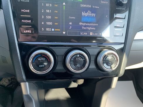 Used 2018 Subaru Forester 2.5i Premium w/ All-Weather Package image 19