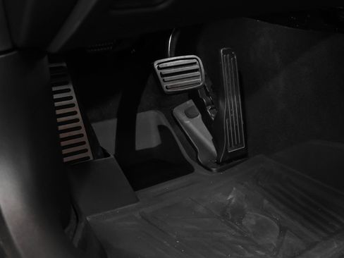 Used 2025 Chevrolet Corvette Z06 image 43