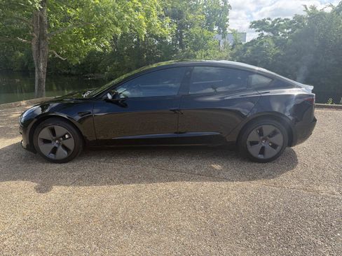 Used 2023 Tesla Model 3 Standard Range RWD image 6