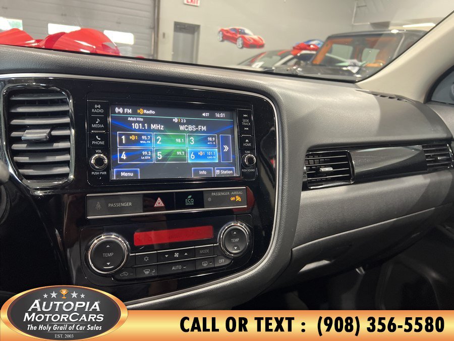 Used 2019 Mitsubishi Outlander ES FWD image 25
