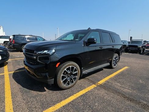 Used 2022 Chevrolet Tahoe RST w/ Luxury Package AWD/4WD image 8