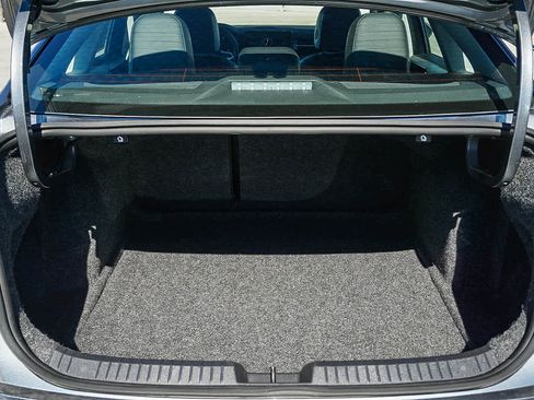 Used 2025 Volkswagen Jetta SE image 27