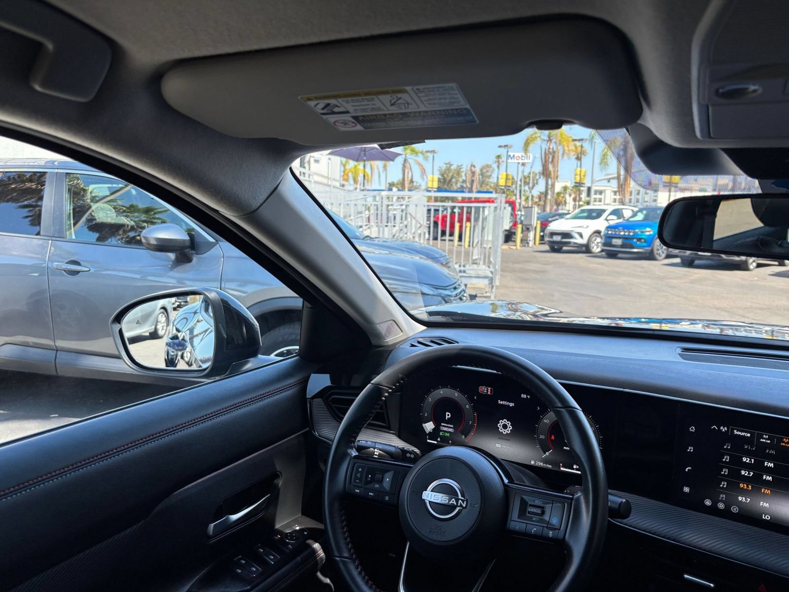 Used 2026 Nissan Kicks SR FWD image 32