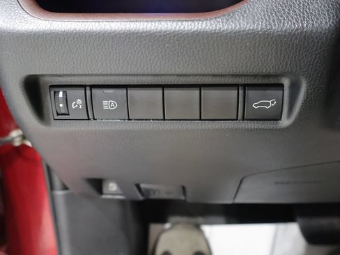 Used 2021 Toyota RAV4 Limited AWD/4WD image 31