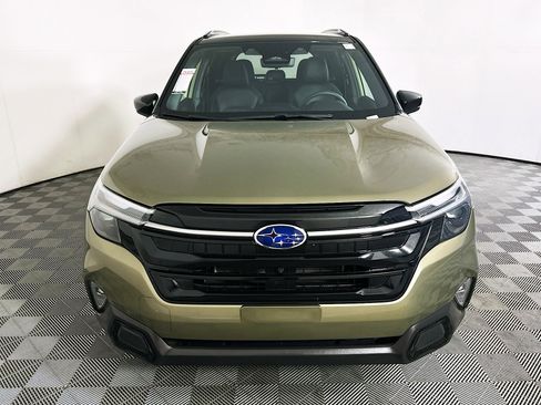 Used 2025 Subaru Forester Touring image 8