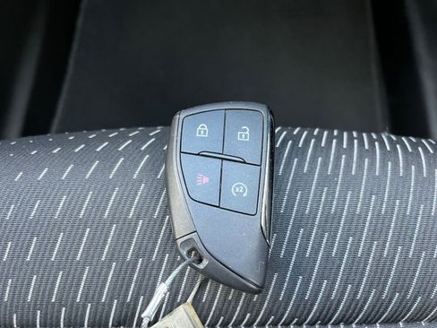 Used 2025 Chevrolet Equinox LT image 22