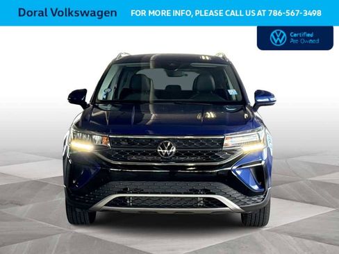 Used 2024 Volkswagen Taos SE image 3