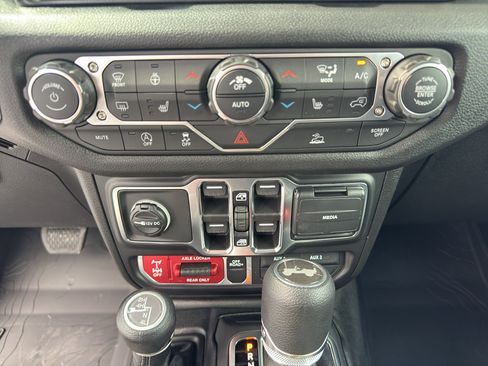 New 2026 Jeep Wrangler Unlimited Sport AWD/4WD image 15