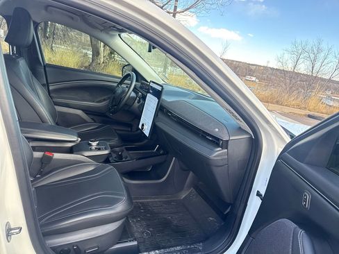 Certified 2024 Ford Mustang Mach-E Premium image 28