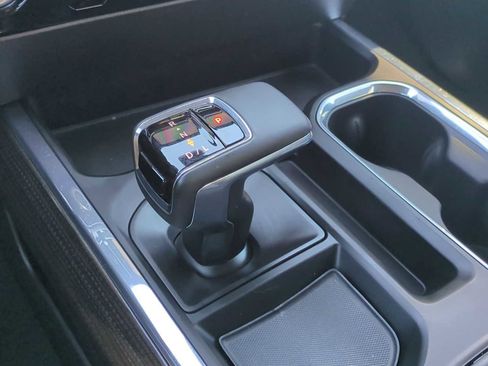 Used 2023 Chevrolet Silverado 1500 RST image 16